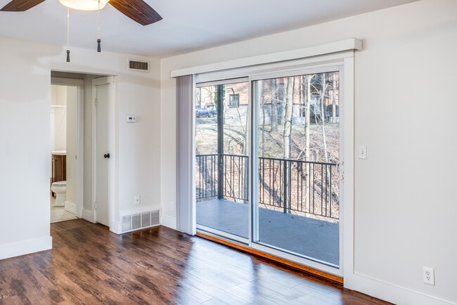 Building Photo - Mountain Lane Apartments