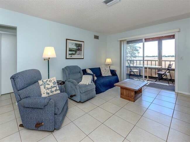 Building Photo - 217 Airport Ave W