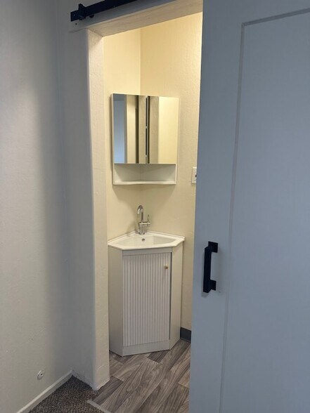 1/2 BATH - 16245 Keith Way