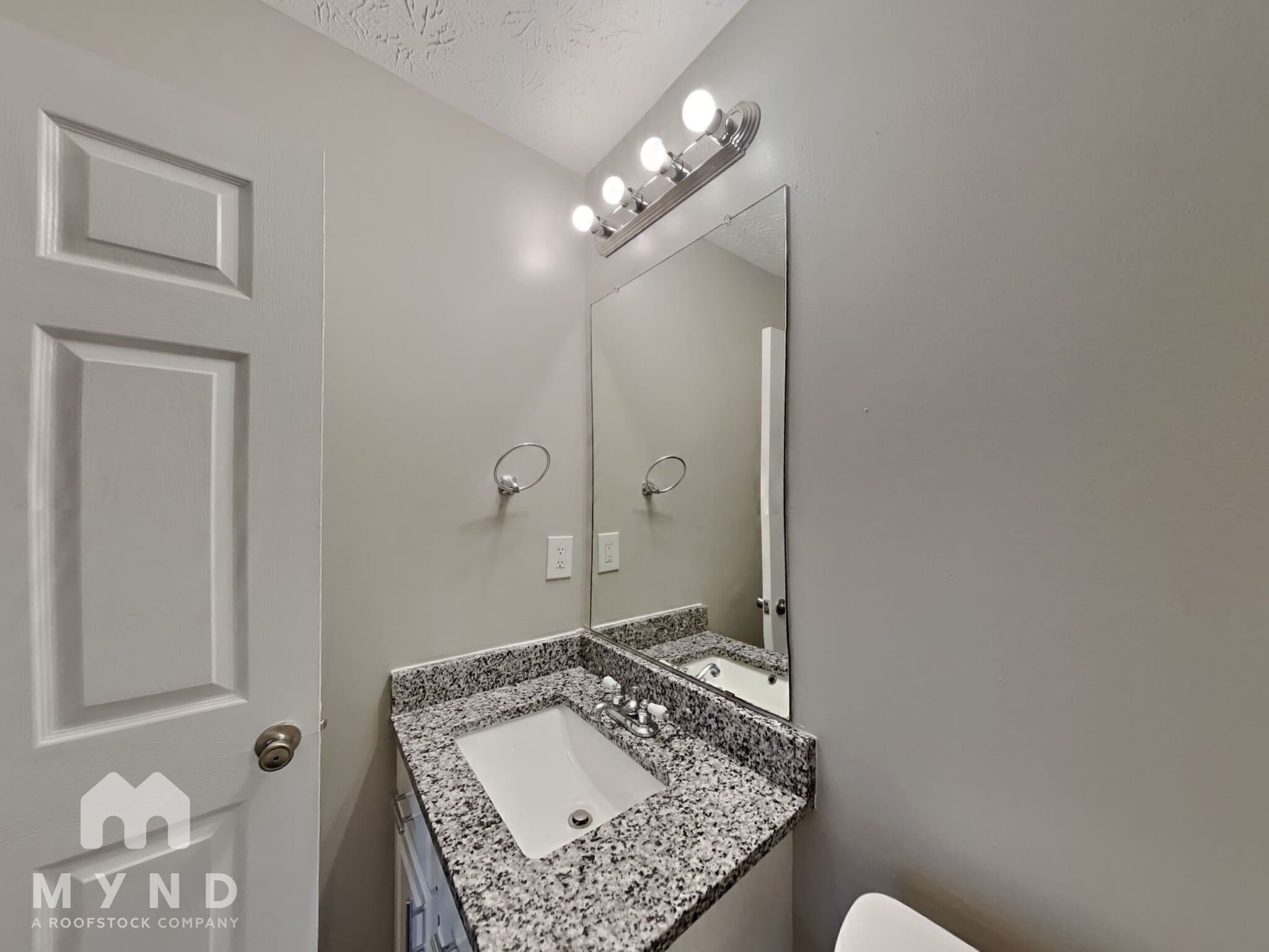 Building Photo - 1998 Grove Way