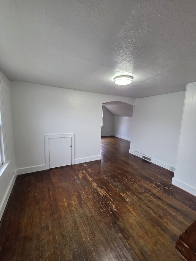 Building Photo - 5530 N 41st St