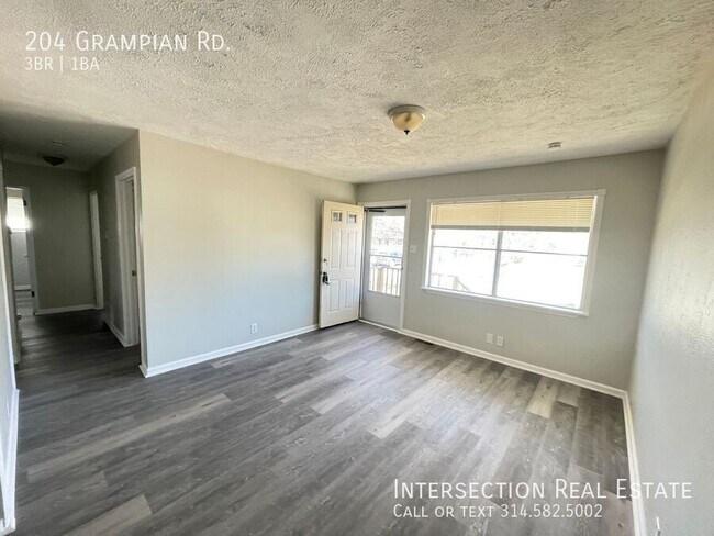 Building Photo - 204 Grampian Rd