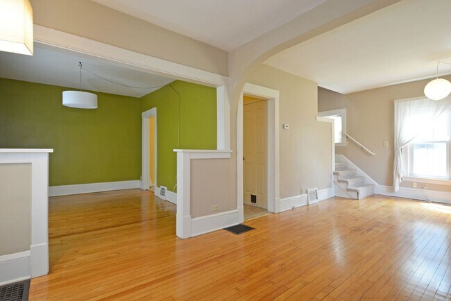 Building Photo - 3BD Home with Deck, Fenced Yard & Garage—S...