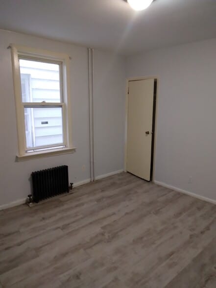 Building Photo - 349 Walnut St