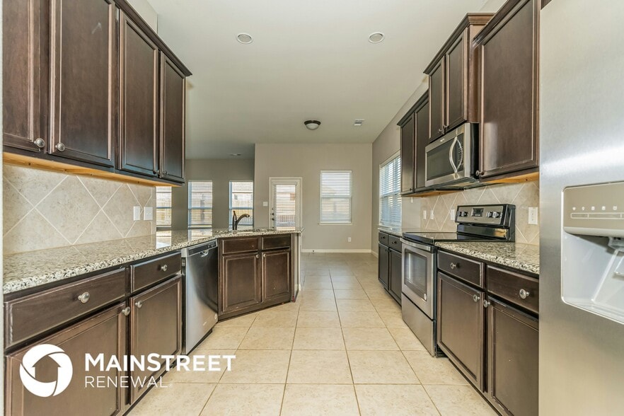 Building Photo - 527 Shady Meadow Ln