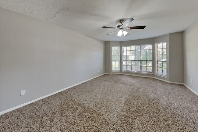 Building Photo - 2507 Brookdale Dr