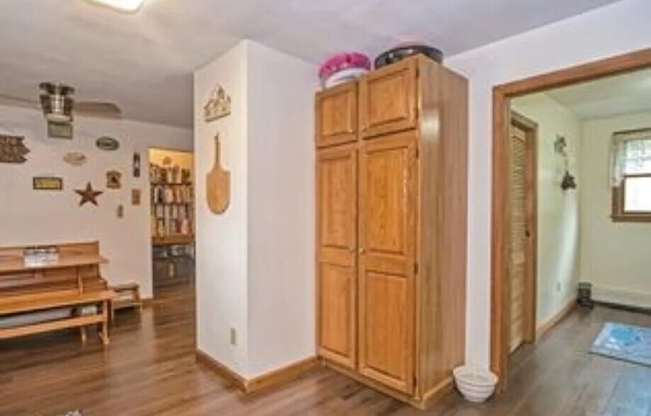 Building Photo - 393 Kelley Blvd