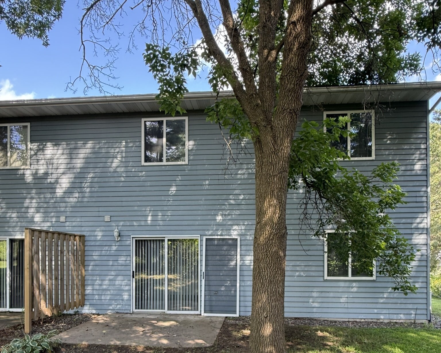Building Photo - 1110 N 16th Ave