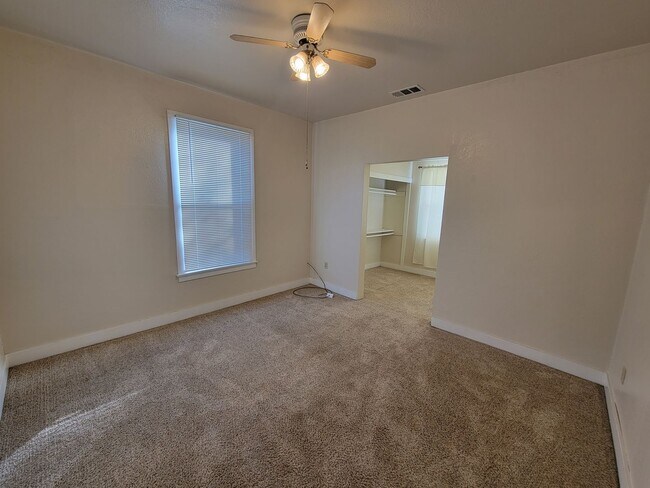Building Photo - 2 Bedroom 1 Bathroom Home in Corning For R...