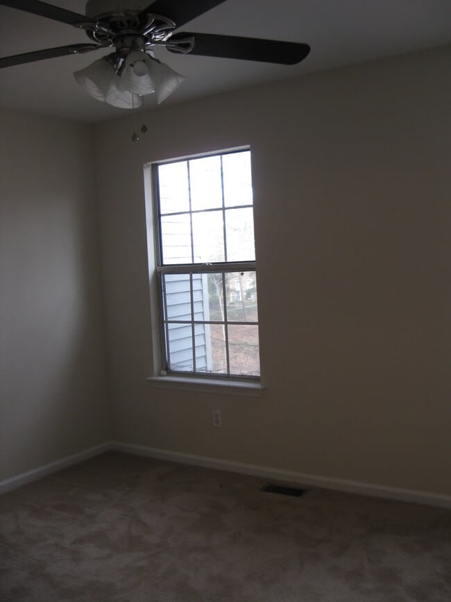 Building Photo - Beautiful 2 Bedroom townhouse in Thalia