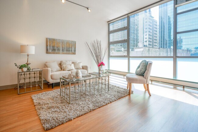 Building Photo - Beautiful 1 Bed 1 Bath in Denny Triangle