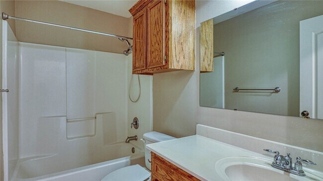 Building Photo - 2542 Windrose Dr