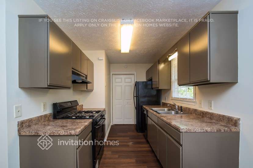 Building Photo - 322 Dillon Dr