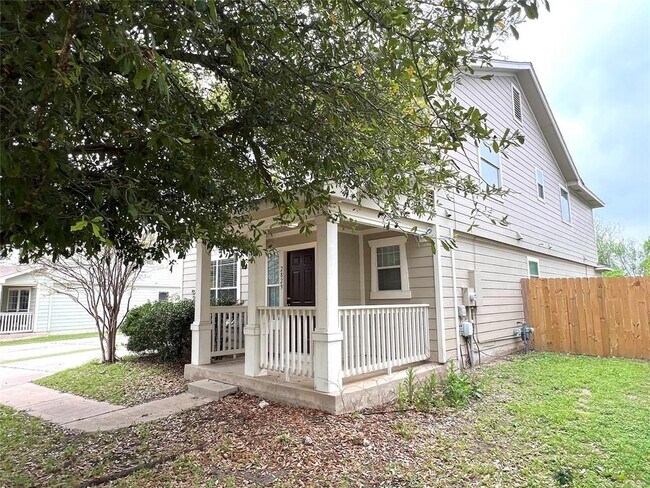 Building Photo - 2829 Deerfern Ln