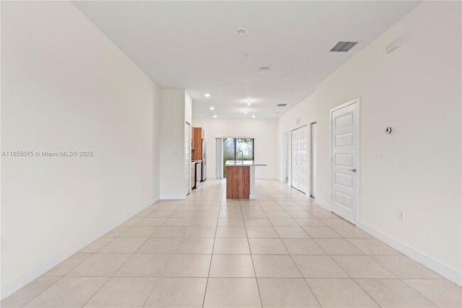 Building Photo - 7831 NW 104th Ave