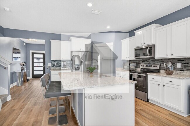 Building Photo - 6076 Rutherford Loop