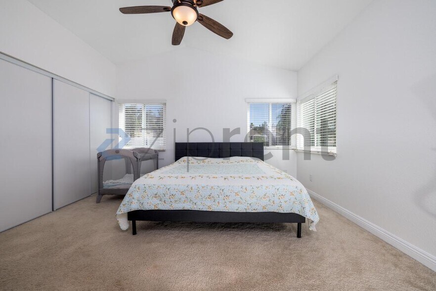 Building Photo - 28207 Ajilwood Ct