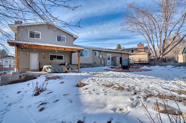 Building Photo - Charming 4 Bed 2 Bath Home in 80917!!!