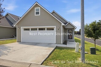 Building Photo - 123 9th Ave