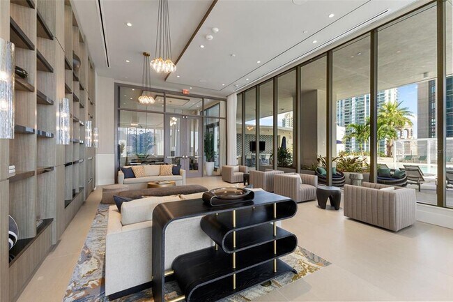 Building Photo - 275 1st Ave S