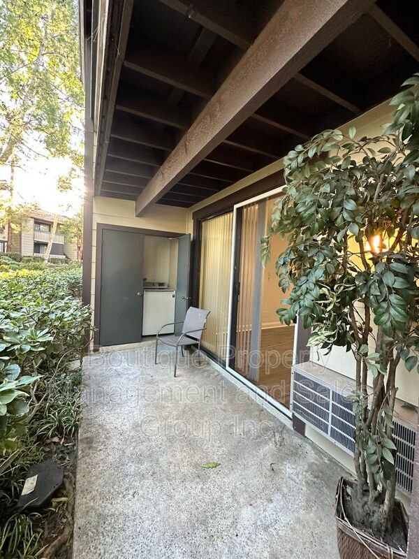 Building Photo - 20702 El Toro Rd