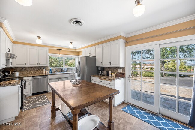 Building Photo - 167 Rimrock Rd