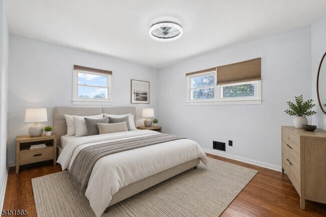Building Photo - 18 Deerwood Ave