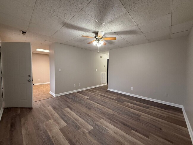 Building Photo - 270 Bailey St