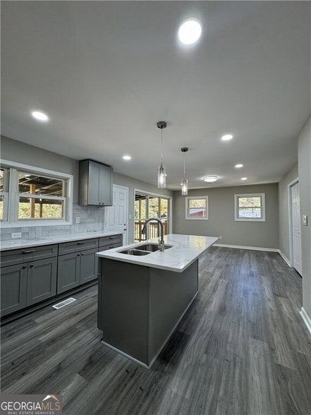 Building Photo - 3489 Creighton Rd SW