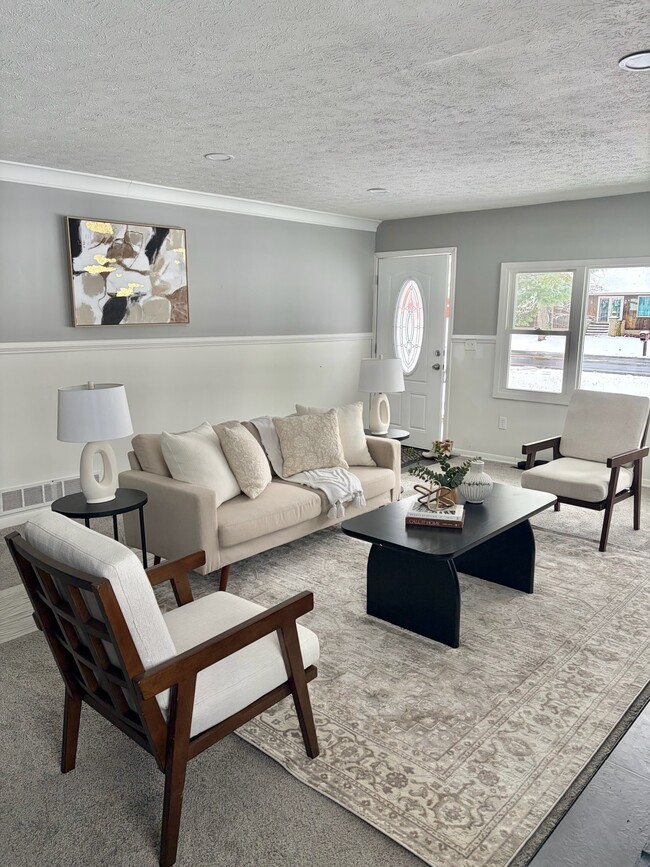 Building Photo - 5636 Hopkins Rd