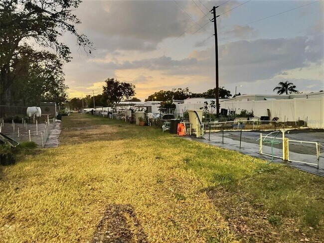 Building Photo - 29 Royal Palm Cir
