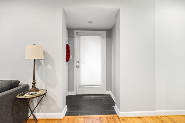 Building Photo - 1710 Summit Pl NW