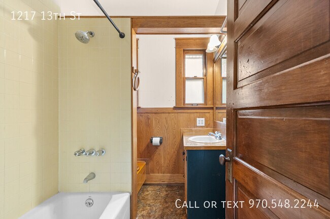 Building Photo - 1217 13th St