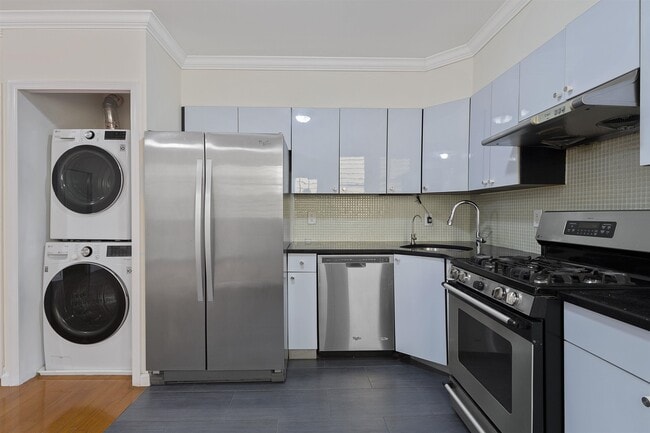 Building Photo - 15 Wayne St