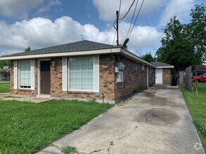 Building Photo - 510-12 Chalmette Ave.