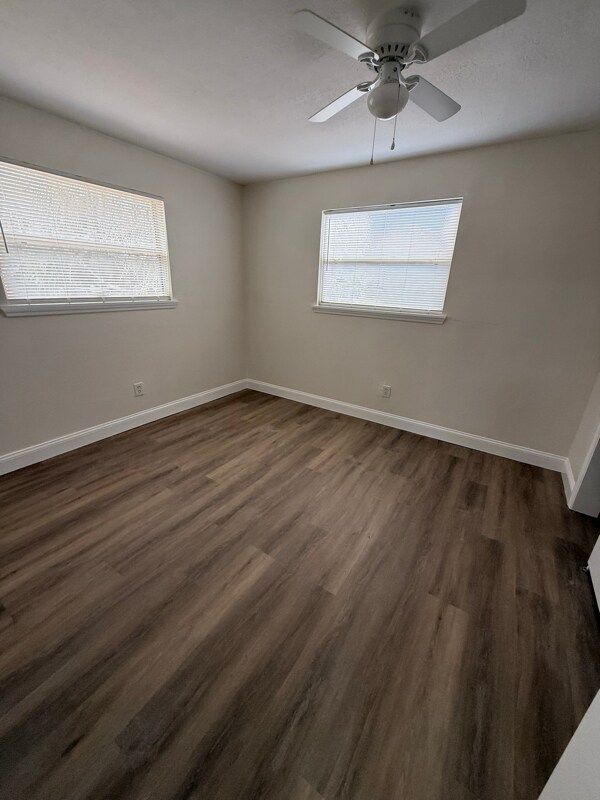 Building Photo - 150 Live Oak St