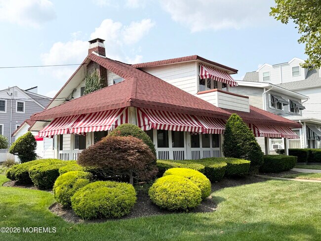 Building Photo - 1711 Snyder Ave