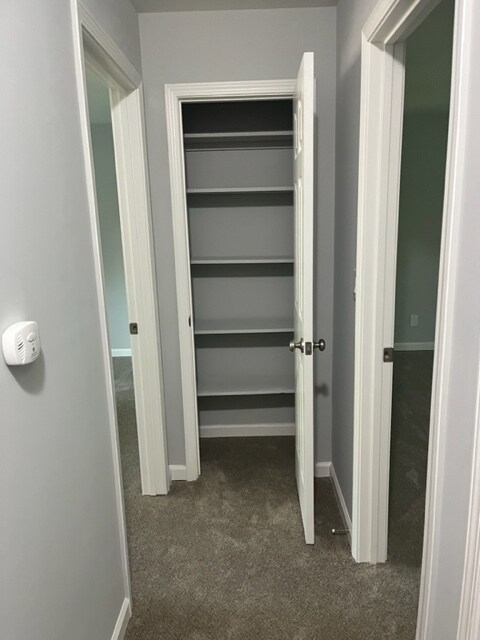 Building Photo - 128 Rainbow Ct