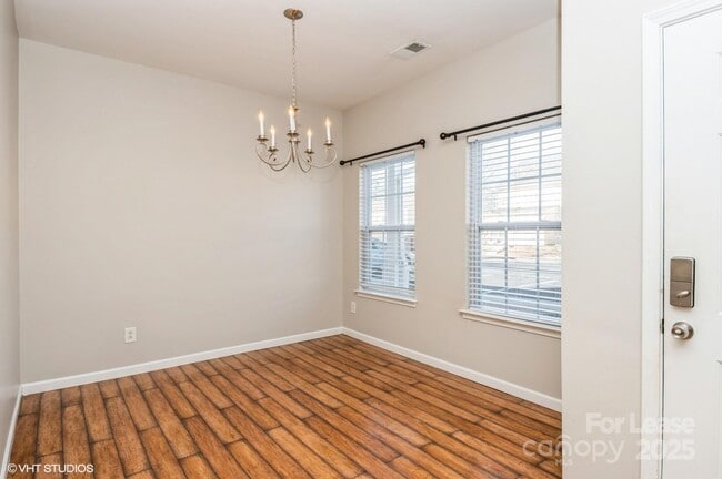 Building Photo - 2327 Crosscut Dr