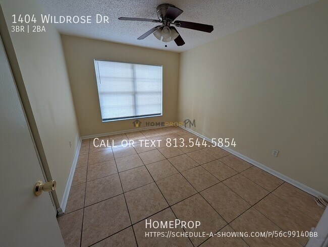 Building Photo - 1404 Wildrose Dr