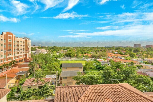 Building Photo - 3232 Coral Wy