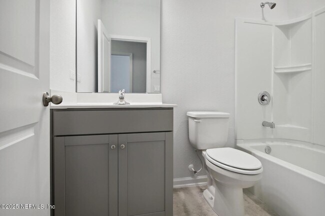 Building Photo - 95 Pinebury Ln