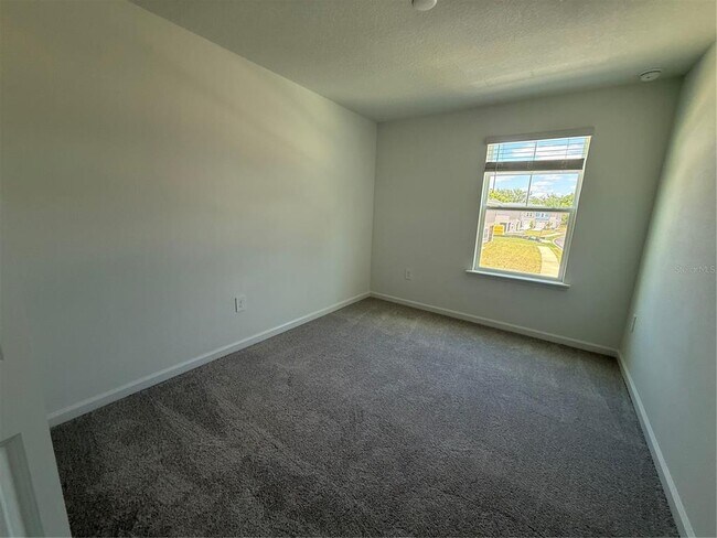 Building Photo - 3674 SE 37th Ct
