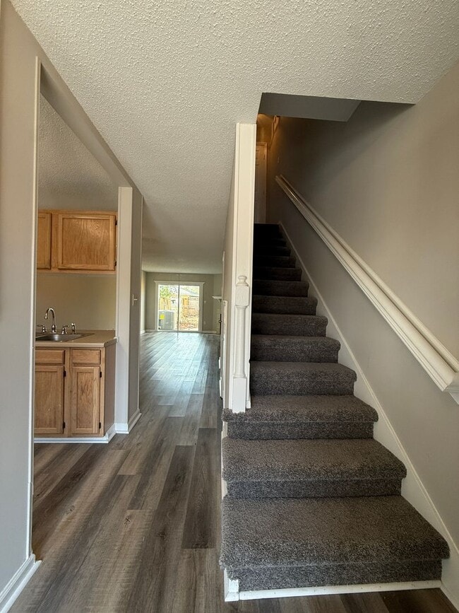Building Photo - Updated 2BR/1.5 BATH Townhome in Augusta/Martinez Area