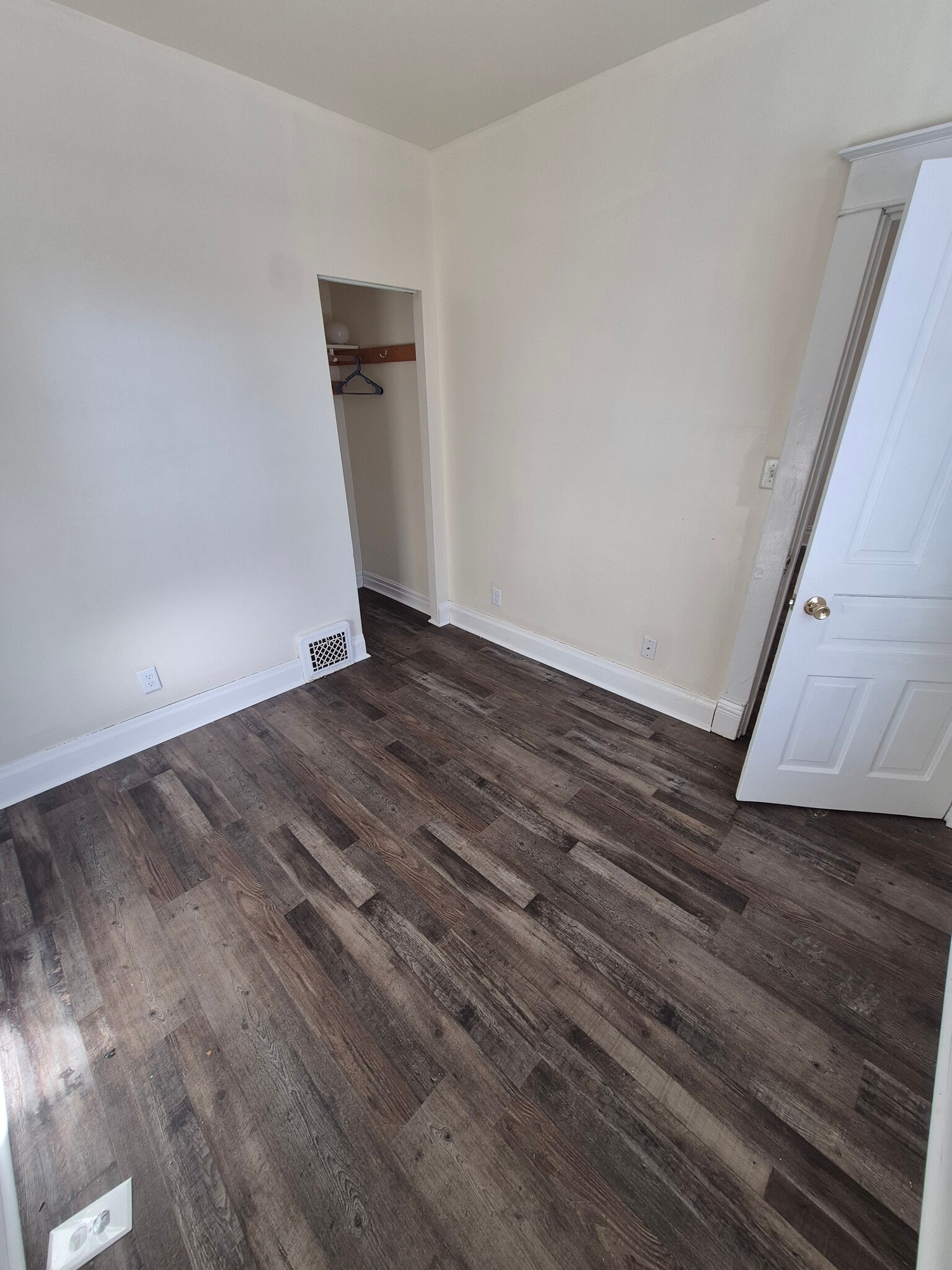 3rd bedroom - 4049 6th Ave