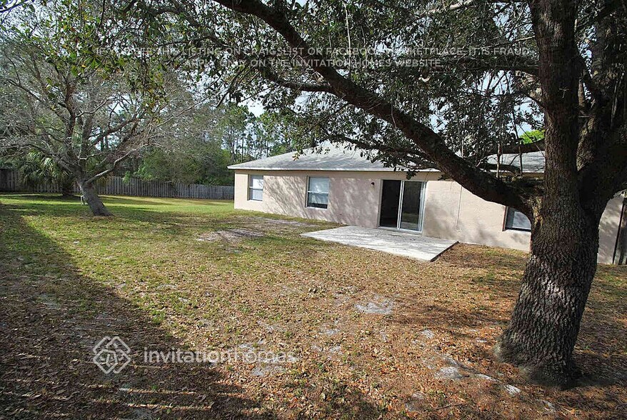 Building Photo - 718 Starland St SE