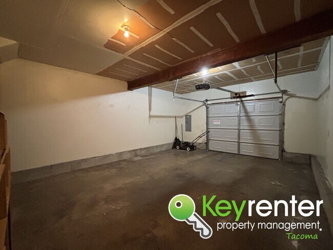 Building Photo - 6711 S Monroe St