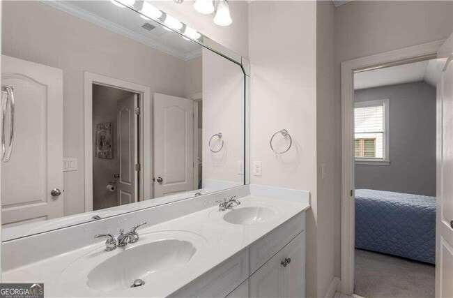 Building Photo - 3733 Paces Park Cir SE