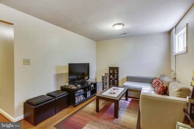 Building Photo - 11633 Pleasant Meadow Dr