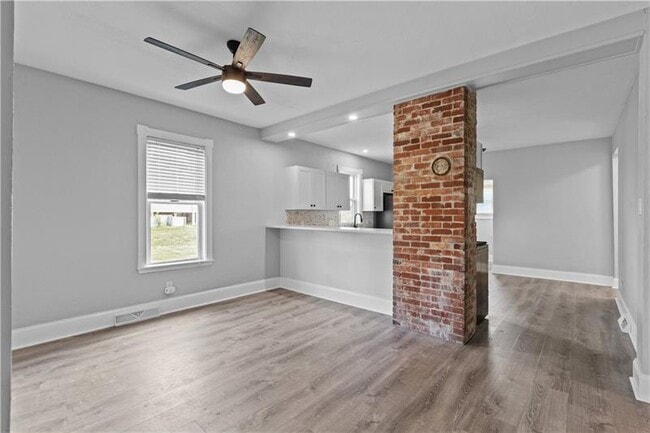 Building Photo - 616 Highland Ave